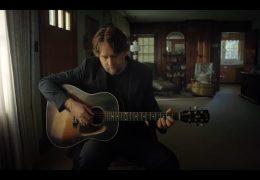 Hayes Carll – Help Me Remember